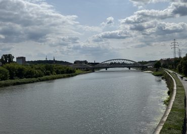 Ten sam neo-sędzia - dwa różne rozstrzygnięcia co do jego wyłączenia